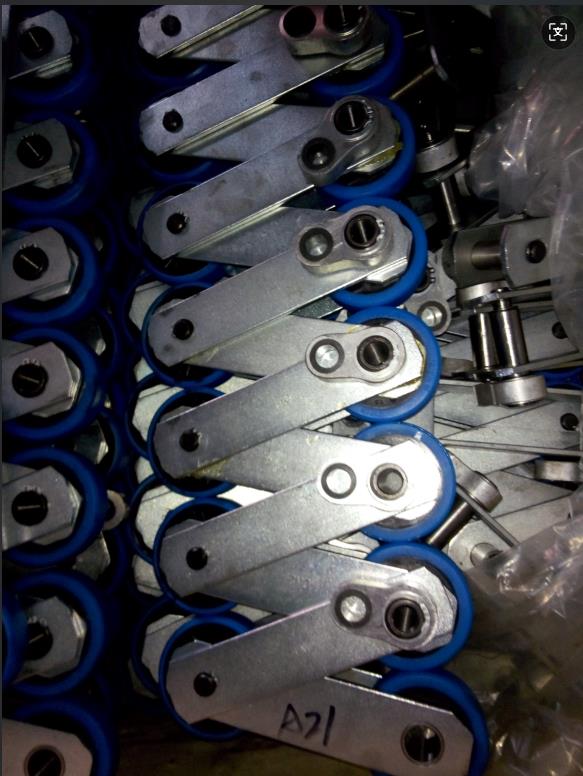 ESCALATOR STEP CHAIN